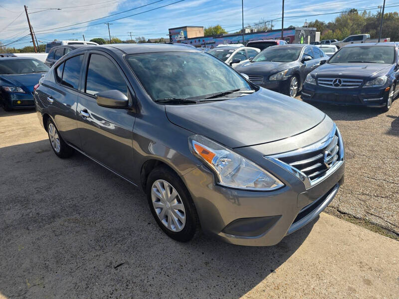 2019 Nissan Versa SV