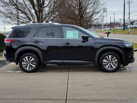 2025 Nissan Pathfinder SL