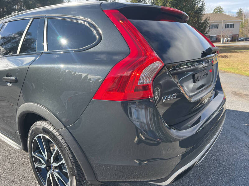 2015 Volvo V60 Cross Country T5 Platinum