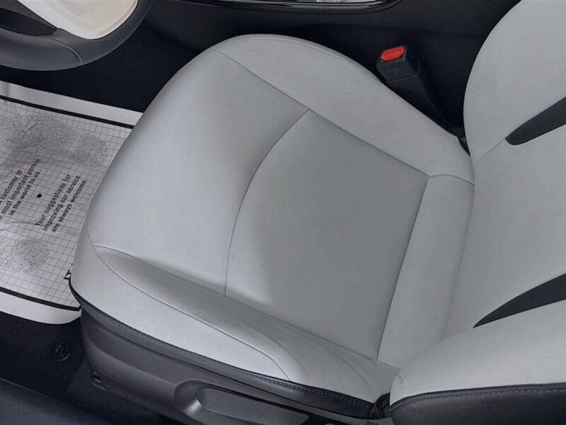 2017 Toyota Prius Three Touring