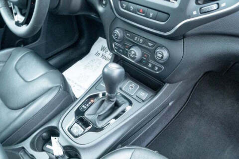 2023 Jeep Cherokee Altitude Lux