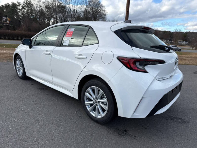 2026 Toyota Corolla Hatchback SE