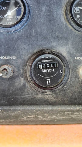 2013 SULLIVAN PALATEK Air Compresso D185PJD