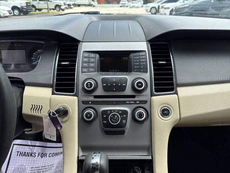 2018 Ford Taurus SE