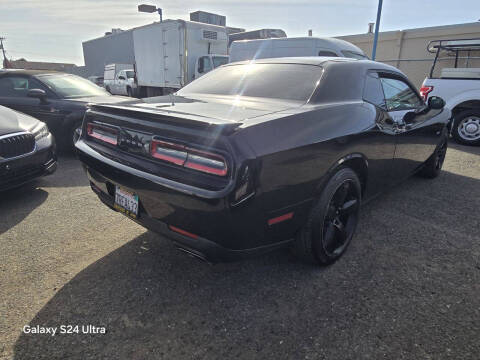 2016 Dodge Challenger R/T Plus