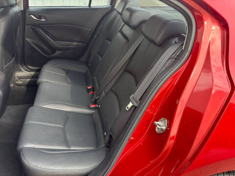 2017 Mazda MAZDA3 Touring