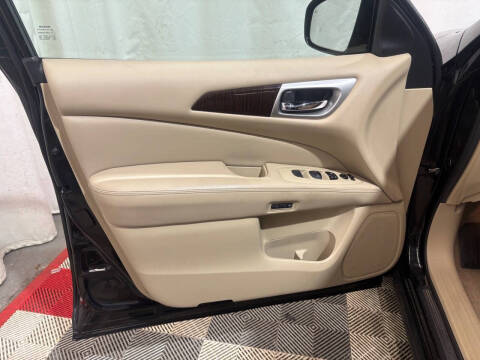 2014 Nissan Pathfinder SL