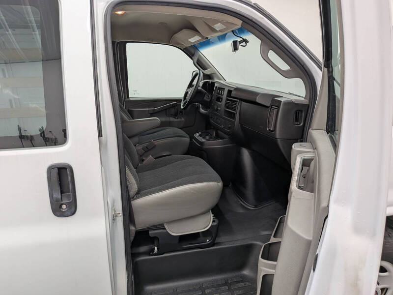 2021 GMC Savana 2500