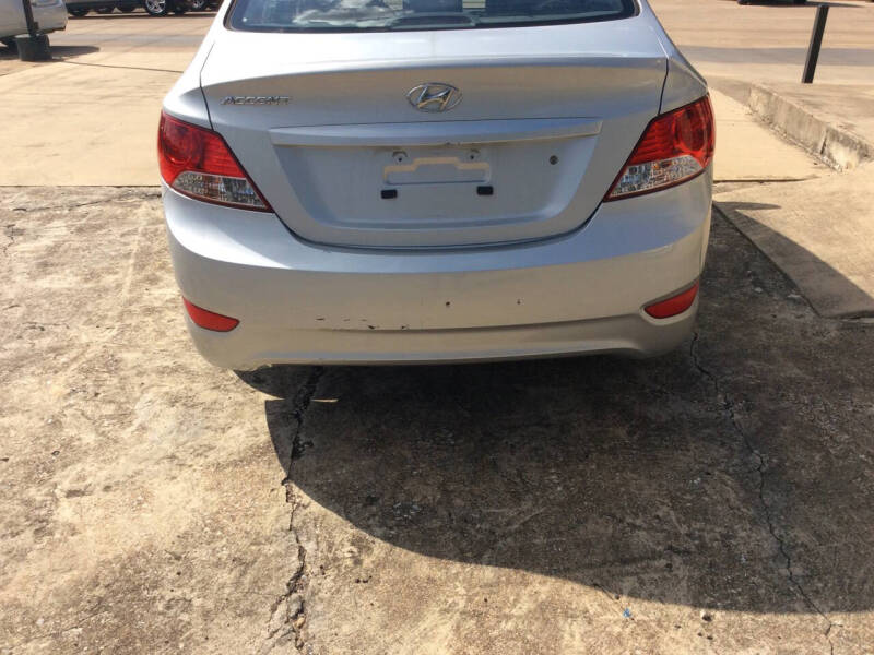 2012 Hyundai Accent GLS