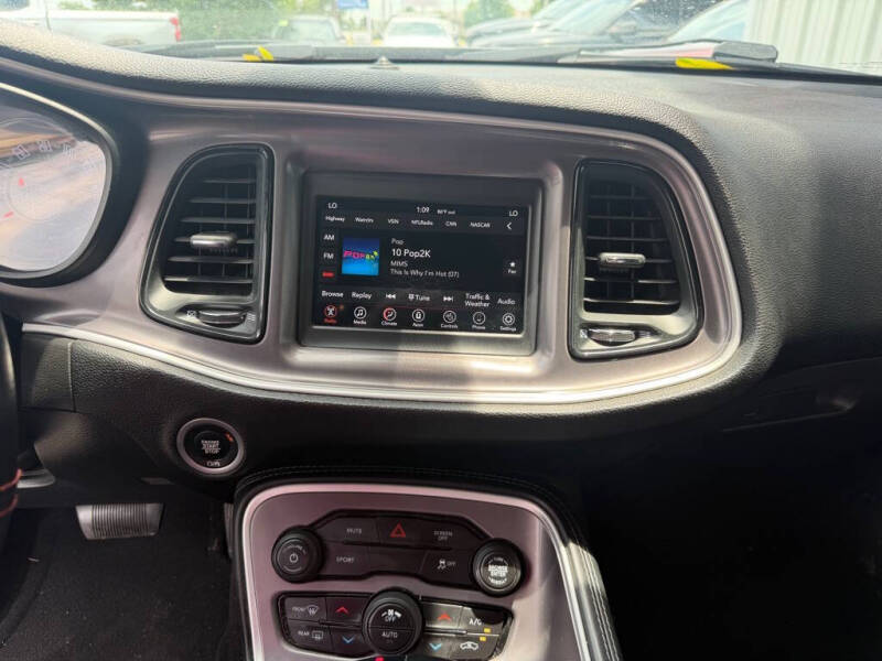 2022 Dodge Challenger SXT
