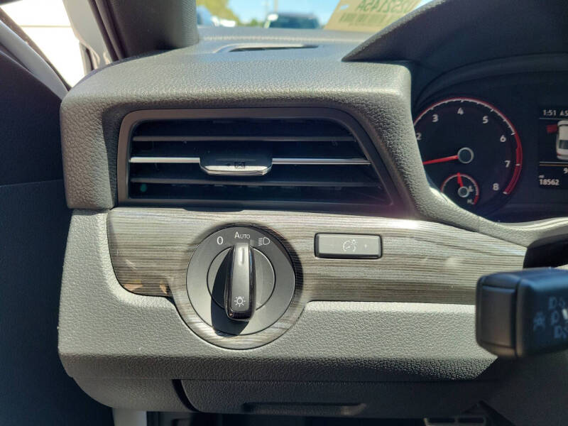 2022 Volkswagen Passat R-Line