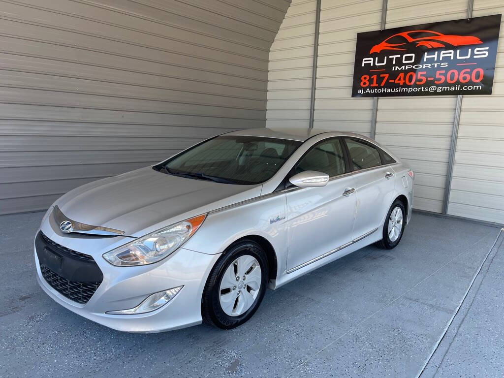 2013 Hyundai SONATA Hybrid for sale at Auto Haus Imports in Grand Prairie, TX