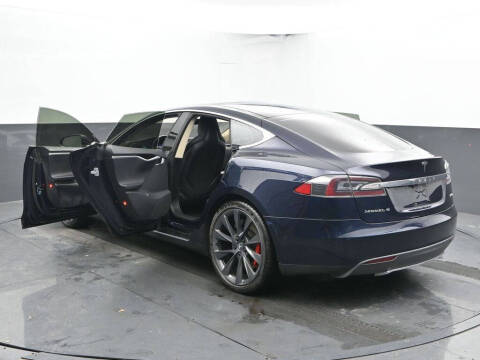2015 Tesla Model S P85D