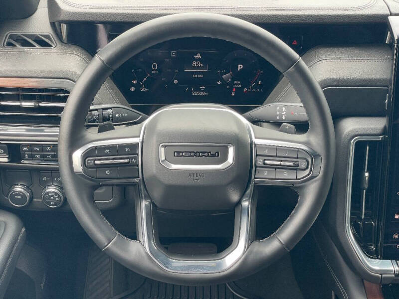 2025 GMC Yukon Denali