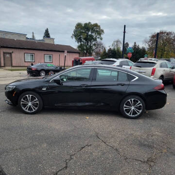 2019 Buick Regal Sportback Essence