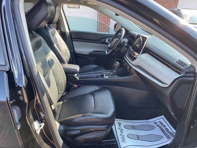 2022 Jeep Compass Latitude Lux