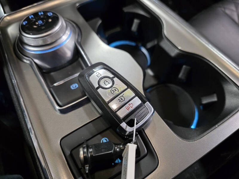 2023 Ford Edge Titanium