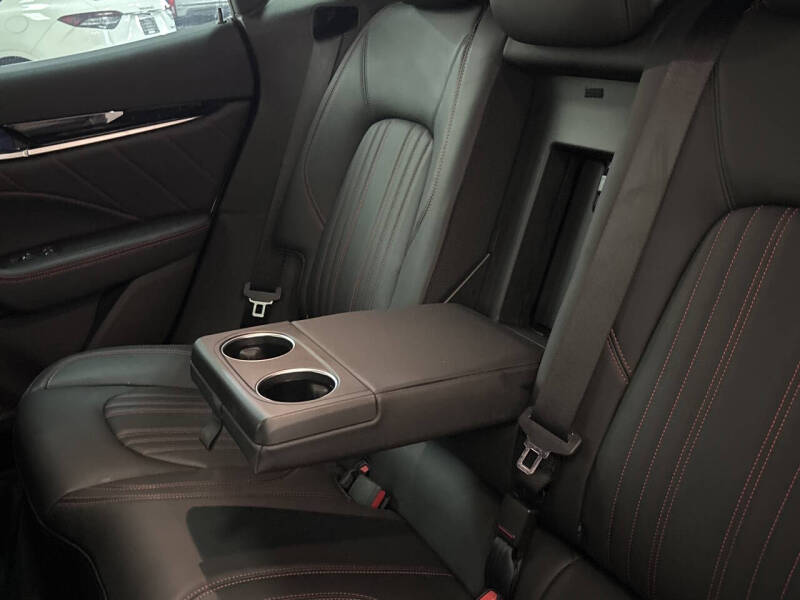 2022 Maserati Levante Modena