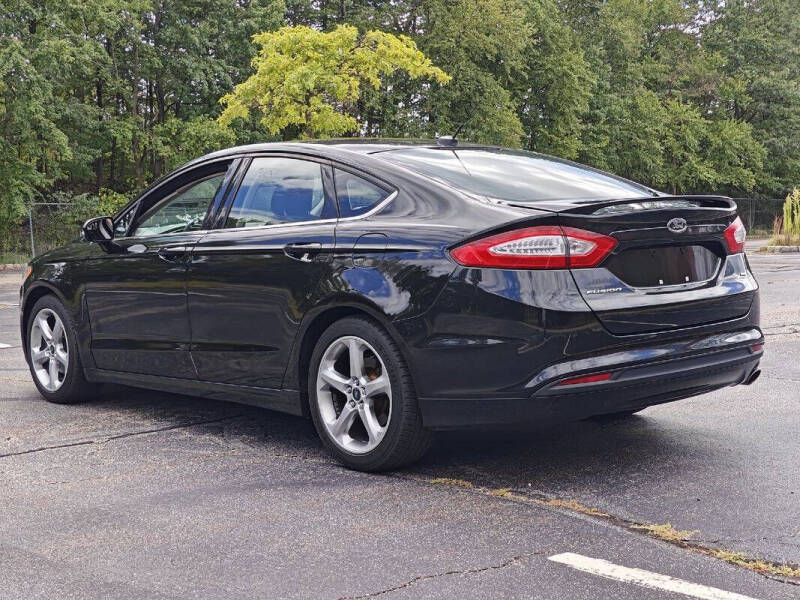 2014 Ford Fusion SE
