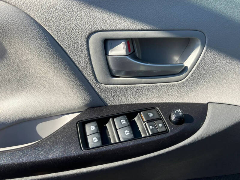 2017 Toyota Sienna LE 7-Passenger
