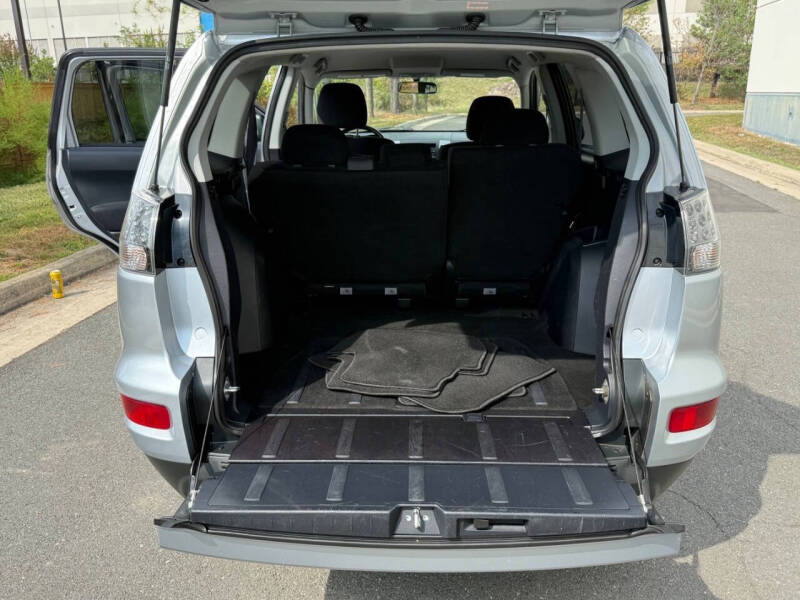 2010 Mitsubishi Outlander ES