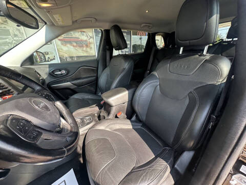 2021 Jeep Cherokee Latitude Lux