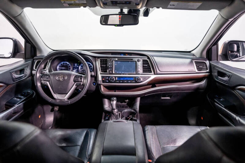 2016 Toyota Highlander