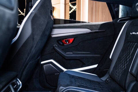 2023 Lamborghini Urus Performante