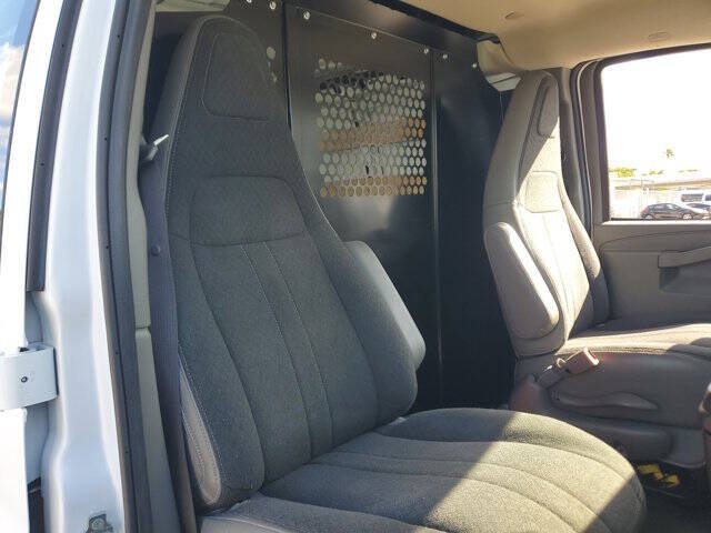 2024 Chevrolet Express 2500