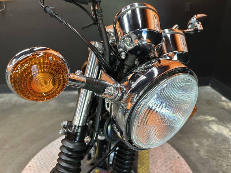 2016 Yamaha SR400