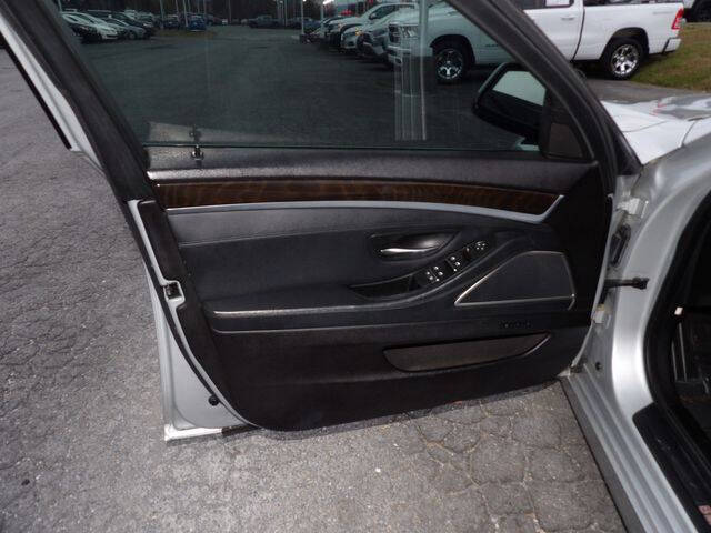2011 BMW 5 Series 550i