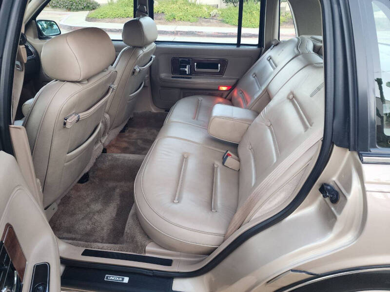 1988 Lincoln Continental Signature