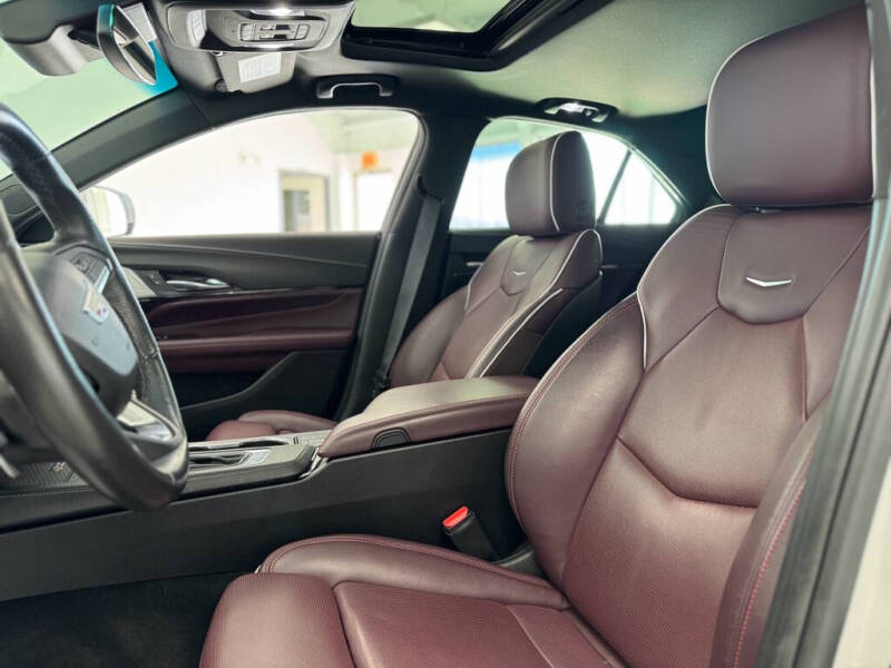 2023 Cadillac CT4 Sport