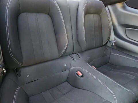 2022 Ford Mustang EcoBoost