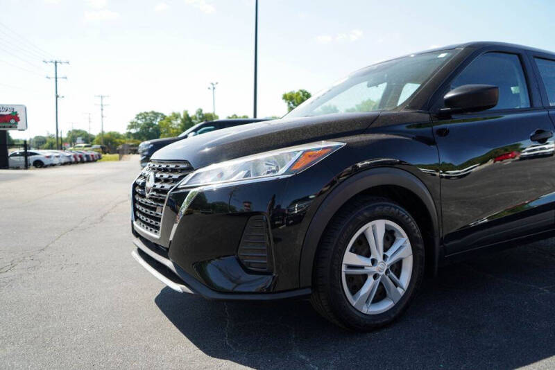 2022 Nissan Kicks S