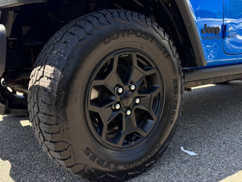 2021 Jeep Gladiator Willys