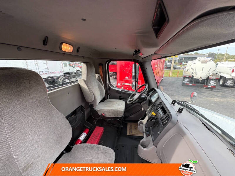 2016 Freightliner M2 106