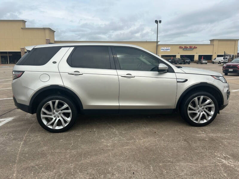 2017 Land Rover Discovery Sport HSE photo 18