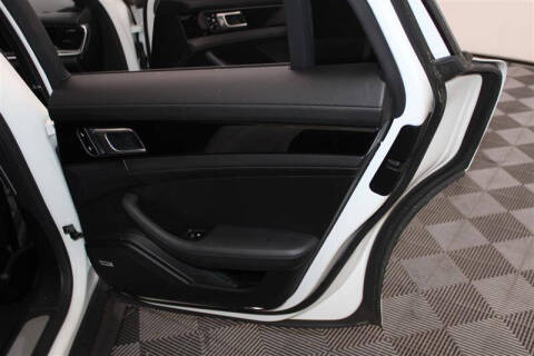 2017 Porsche Panamera