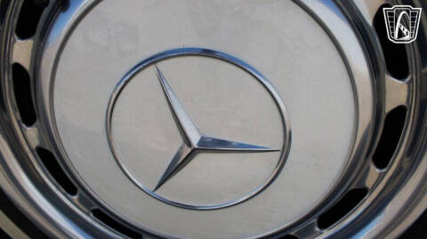 1971 Mercedes-Benz 280-Class