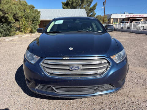 2017 Ford Taurus SE