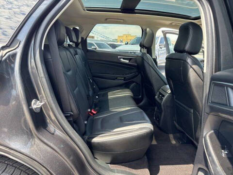 2020 Ford Edge Titanium
