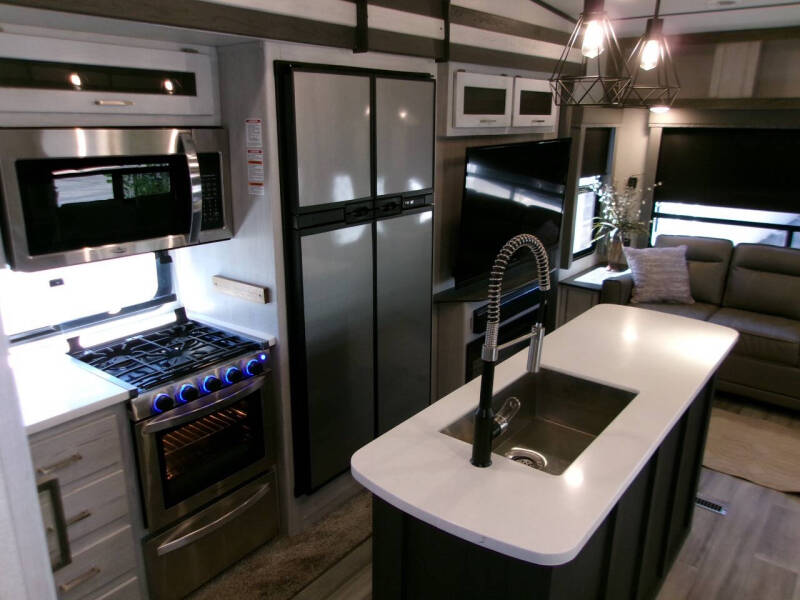2022 Keystone RV Sprinter 3570LFT