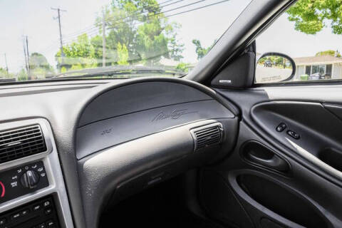2003 Ford Mustang Mach 1 Premium