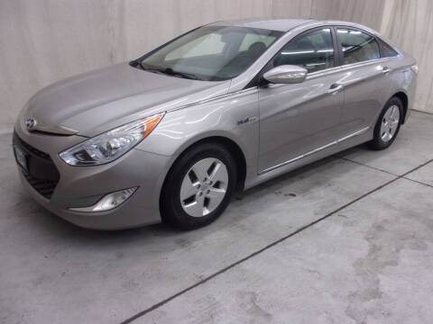 2012 Hyundai Sonata Hybrid for sale at Paquet Auto Sales in Madison OH