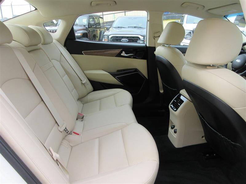 2019 Kia Cadenza Premium