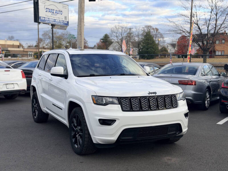 2018 Jeep Grand Cherokee Altitude's photo