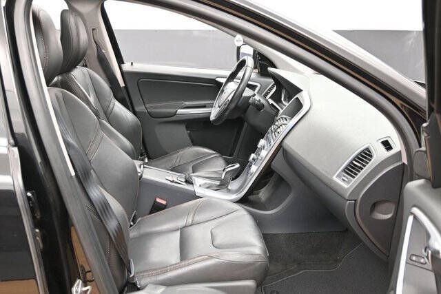 2017 Volvo XC60 T6 Dynamic