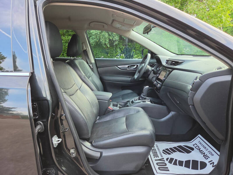 2018 Nissan Rogue SV