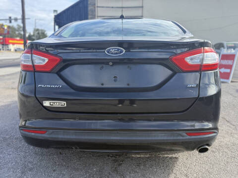 2013 Ford Fusion SE
